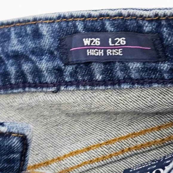 Vigoss Friday Women's High Rise Tapered Boyfriend Medium Wash Jeans Size 26 NWT - Picture 7 of 15